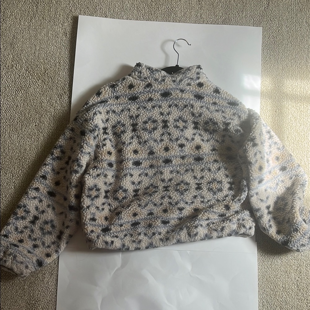 Cozy Patterned Jacket - Picture 2 of 3